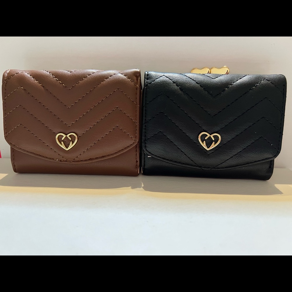 Small wallet with hearts